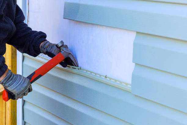 Reliable Siding Repair contractor in East Canton, OH by Creative Siding